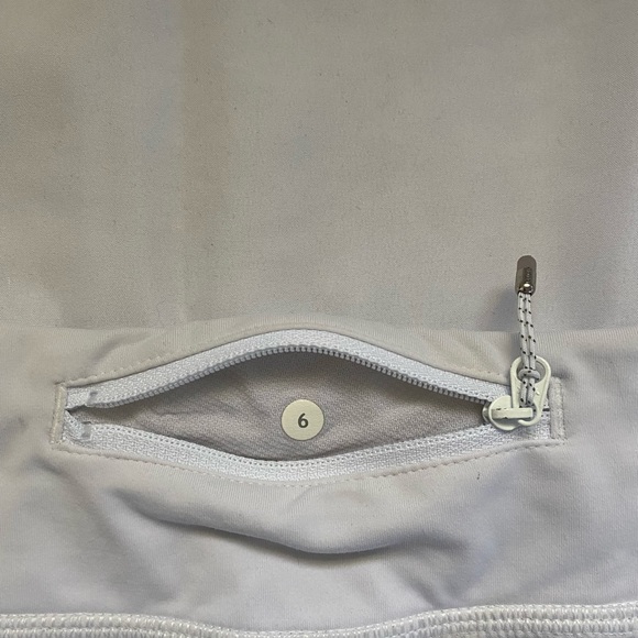 THREE Lululemon Athletica - Speed Up Low-Rise Lined Short 2.5". Size 6. - Picture 7 of 10